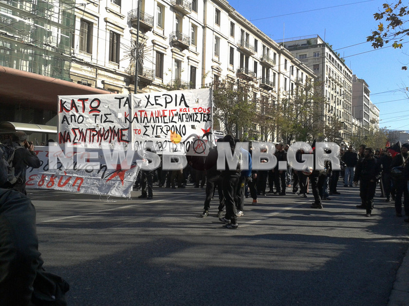 Πορεία αντιεξουσιαστών στο κέντρο της Αθήνας (ΦΩΤΟΡΕΠΟΡΤΑΖ)